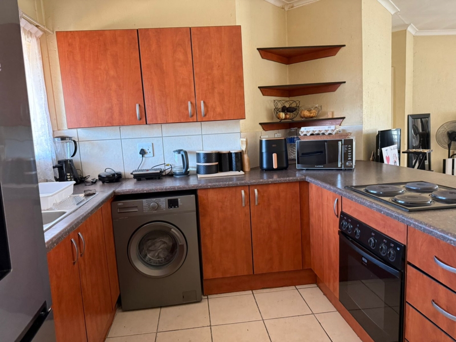 2 Bedroom Property for Sale in Rustenburg Central North West